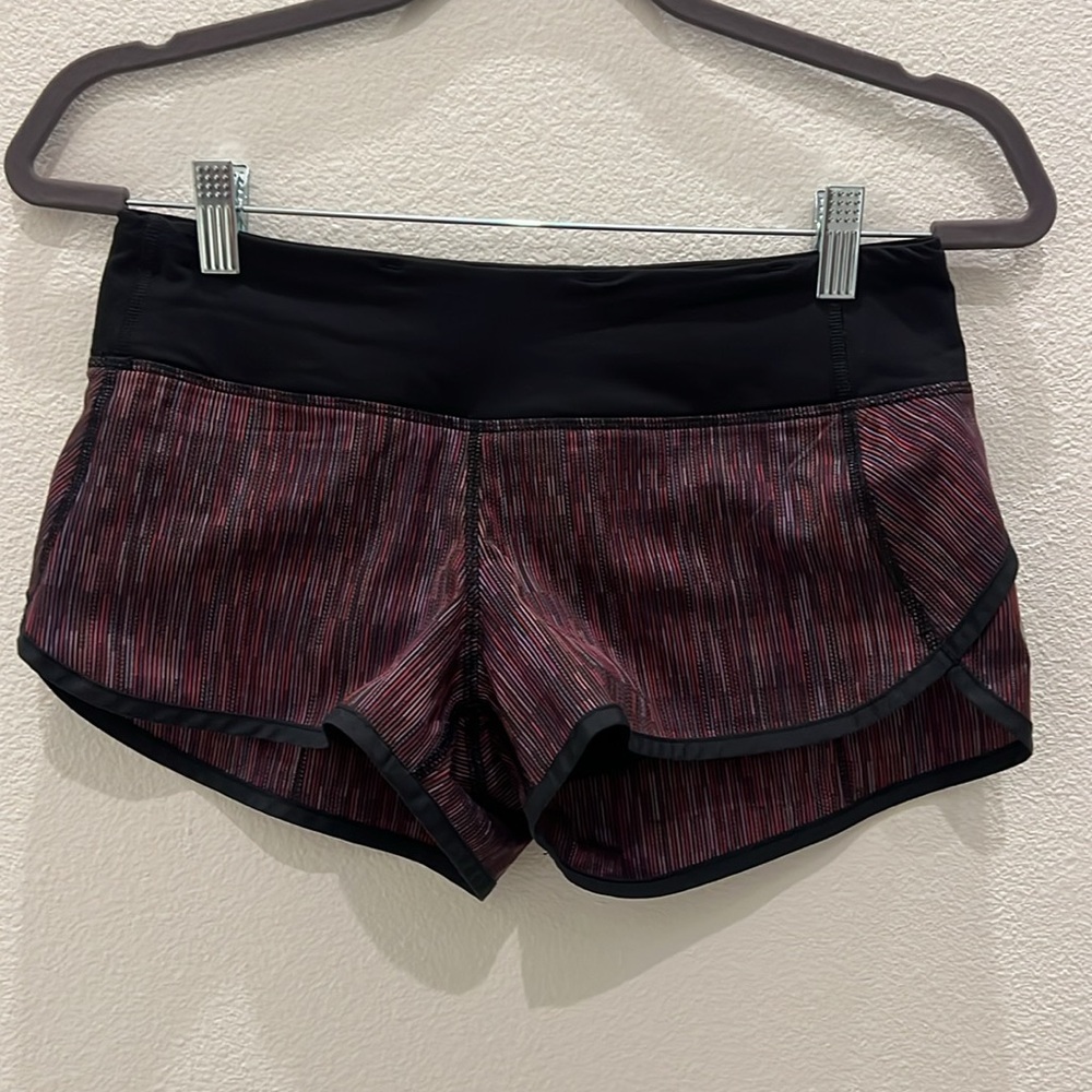 Lululemon Run: Speed Short
Wee Are From Space Black March Multi / Black Size 4